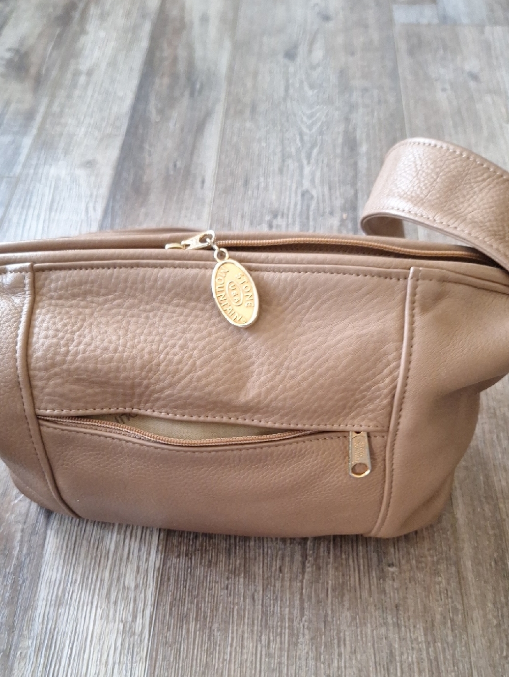 Stone Mountain Craftsman Guild Tan Leather Shoulder Bag with Gold Hardware VTG